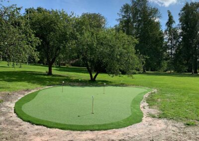 Valmisviheriö ja golfgreeni kotipihalle, toimistolle tai mökille helposti